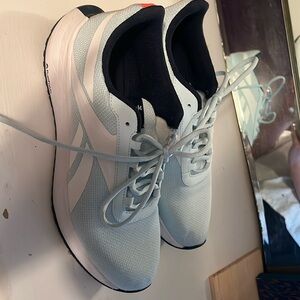 Reebok Tennis shoes Size 11 Women/ 9M Barely Worn Priced to Sell